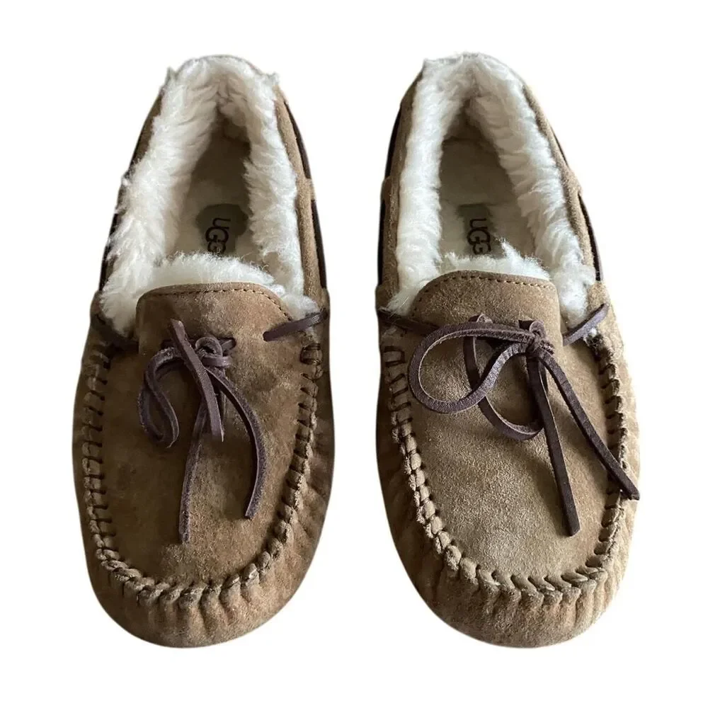 UGG Dakota Tan Sherpa Slippers Women's 5.5/Kids' 4